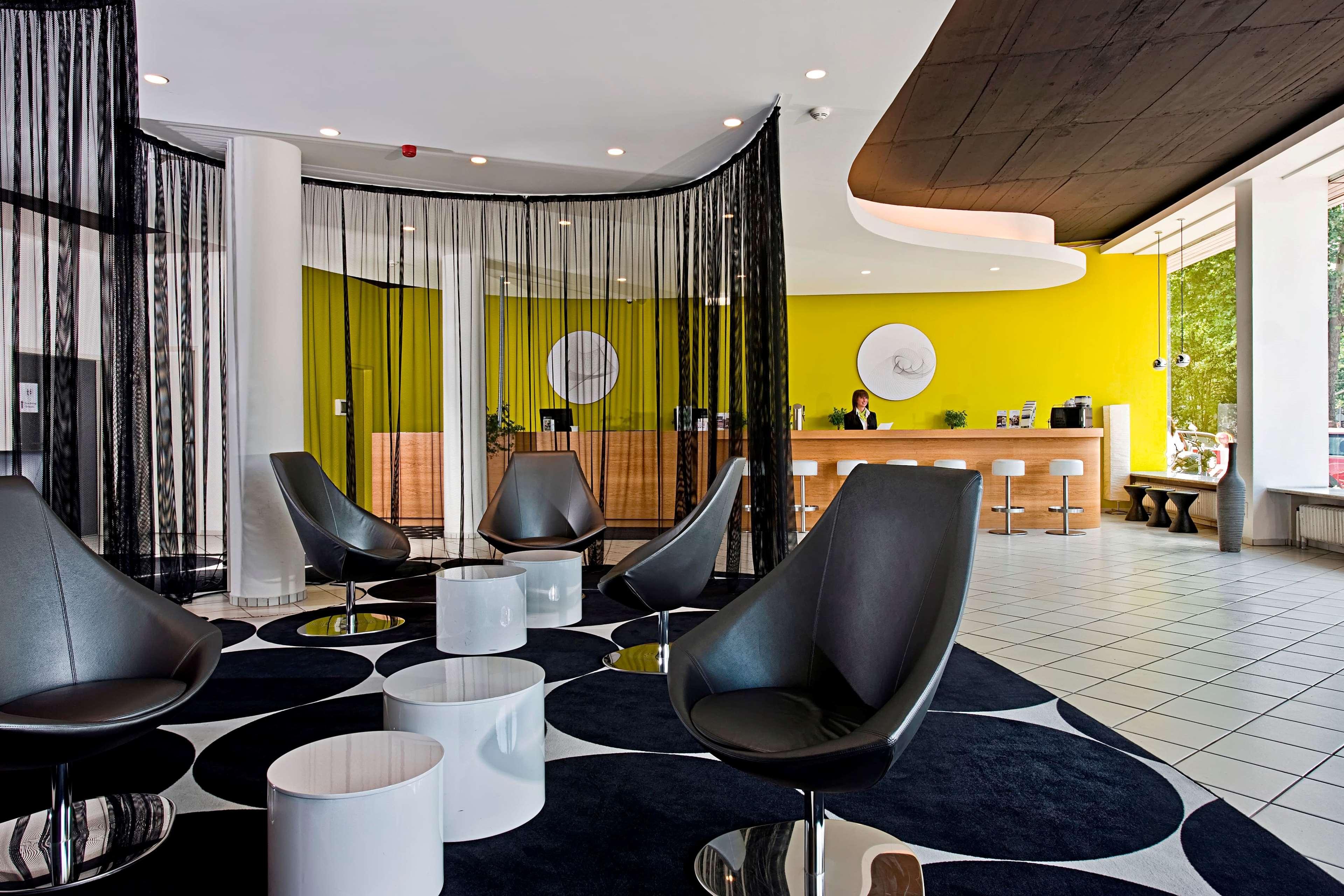Tryp By Wyndham Frankfurt Hotel Франкфурт на Майн Екстериор снимка