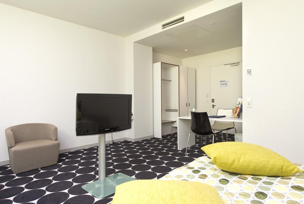 Tryp By Wyndham Frankfurt Hotel Франкфурт на Майн Стая снимка