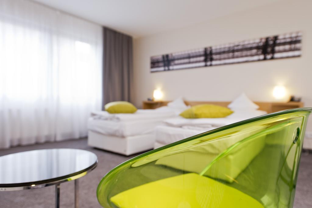 Tryp By Wyndham Frankfurt Hotel Франкфурт на Майн Стая снимка
